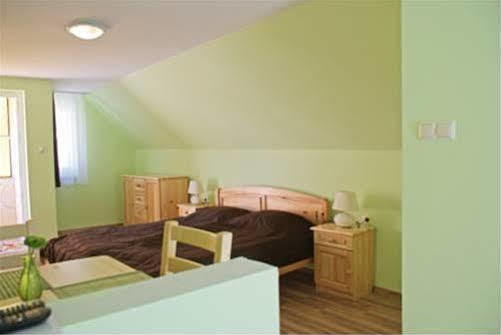 Attila Apartman *